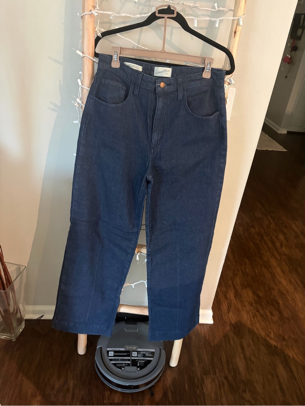 Universal Thread Dark Blue High-Rise Jeans